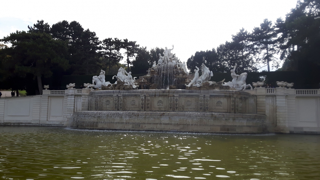 Brunnen Schloss Schönbrunn